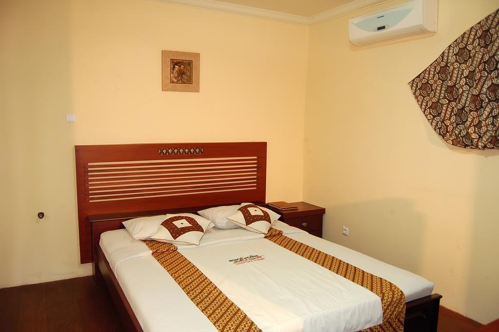 Swaloh Resort & Spa Kalangbret Esterno foto