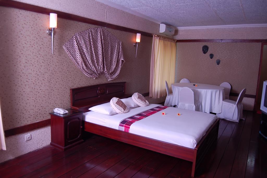 Swaloh Resort & Spa Kalangbret Esterno foto