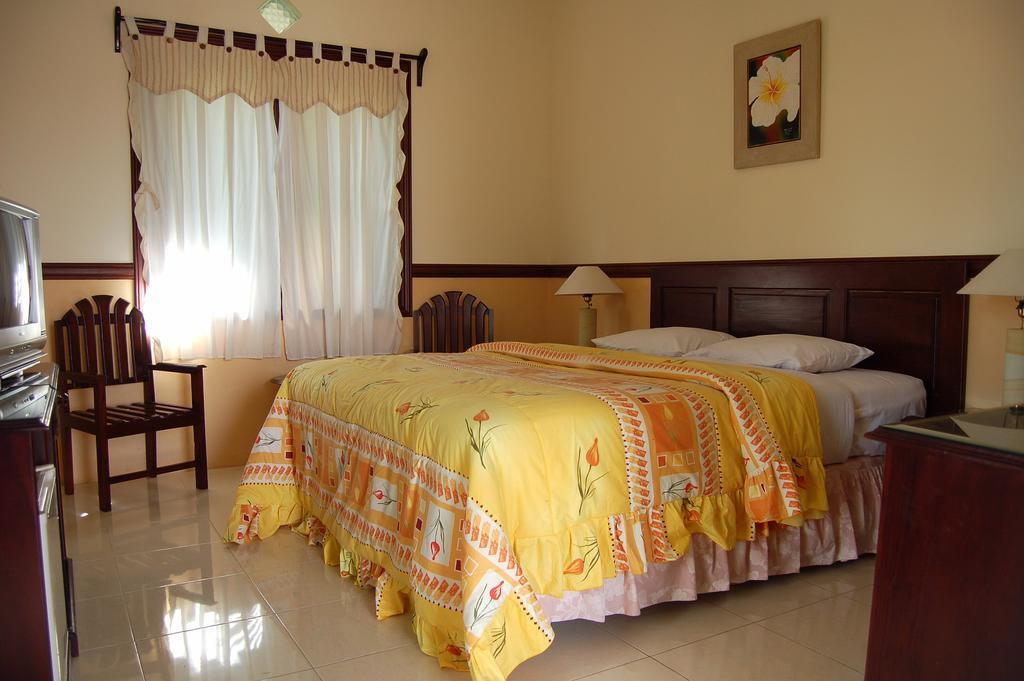 Swaloh Resort & Spa Kalangbret Esterno foto