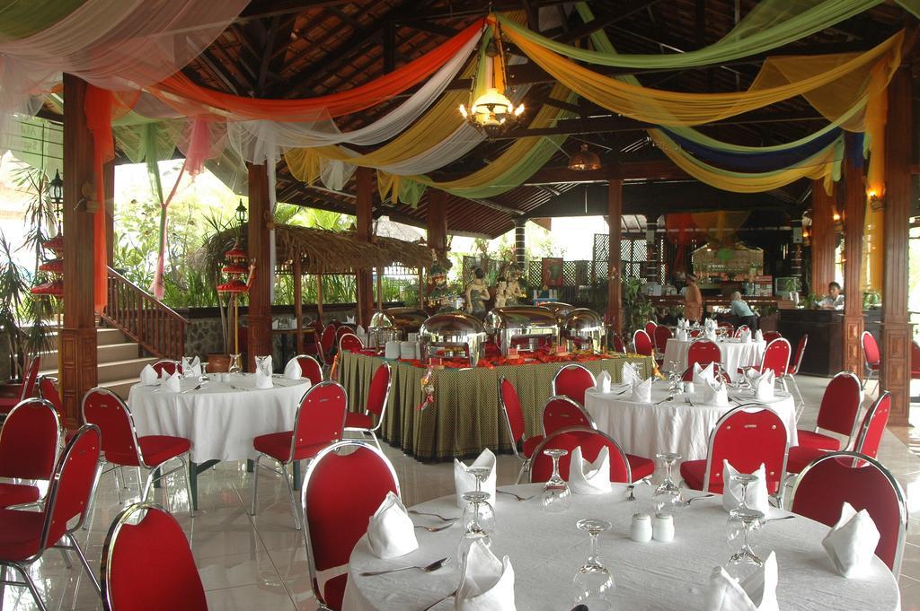 Swaloh Resort & Spa Kalangbret Esterno foto